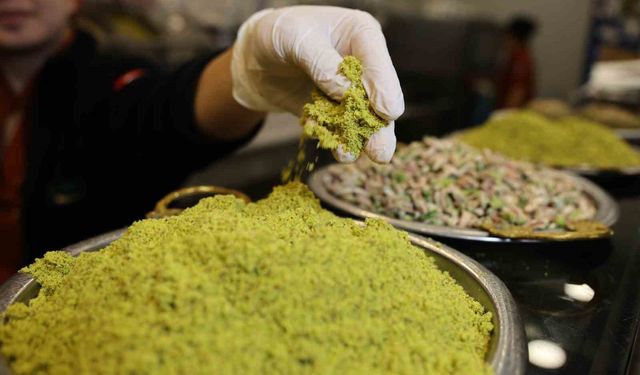 Fıstığın Kilosu 3 Bin TL’yi Aştı, Tatlılarda Büyük Tehlike Ortaya Çıktı