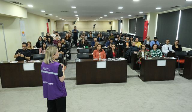 Okul Öncesi Çocuklarda Dijital Şiddet! Seminerde Önemli Uyarılar