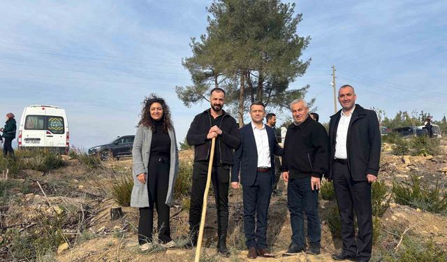 Kozan’da Duygulandıran Etkinlik: Şehit ve Gazilerin İsimleri Fidanlarda Yaşıyor