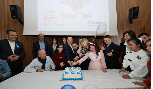 Yüreğir Belediyesi’nden Örnek Etkinlik! Özel Bireyler Sahnede Büyüledi