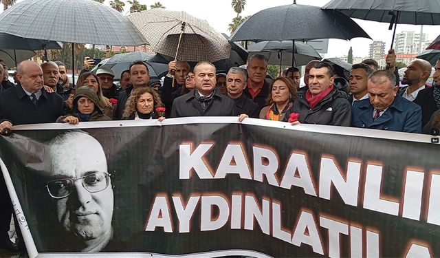 Adana’da Uğur Mumcu İçin Tek Ses: “Gerçeği Yazanlar Ölmez!”