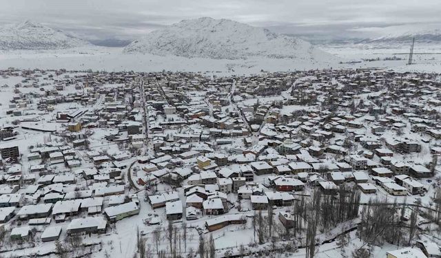 Adana’nın Zirvesi Beyaza Büründü: Tufanbeyli Masal Diyarına Döndü