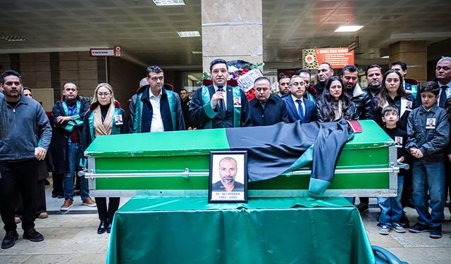 Av. Ali Şimşek’e Adana Adalet Sarayı’nda Duygusal Veda