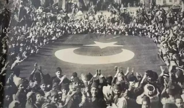 Destan Destan Yazılan Bu Tarih Bizim