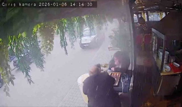 Klima Borusu Patladı, Müşteriler Sokağa Kaçtı