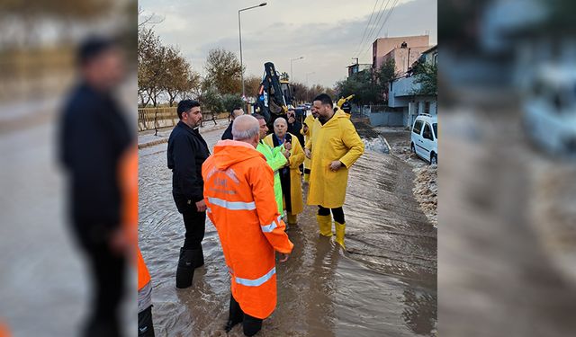 Metrekareye 138 Kilo Yağış! Büyükşehir Tüm Gücüyle Sahaya İndi