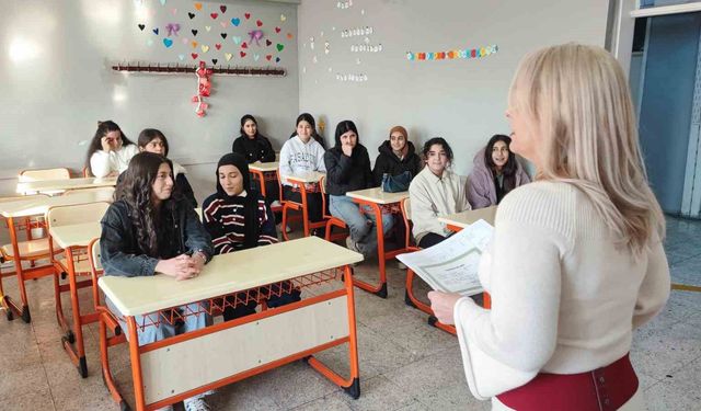 TSK’ya Bağış Yaptı, Hastaneye Kapatıldı: Öğretmen Sağlam Raporuyla Okuluna Döndü