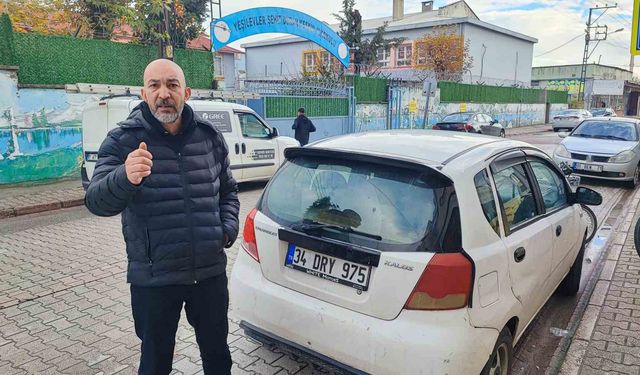 Okul Önünde Dehşet! Öğretmen Yumruklandı, Ardından Silah Çekildi