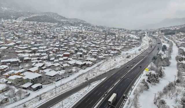 Adana’da Kartpostallık Manzara: Pozantı Beyaza Büründü