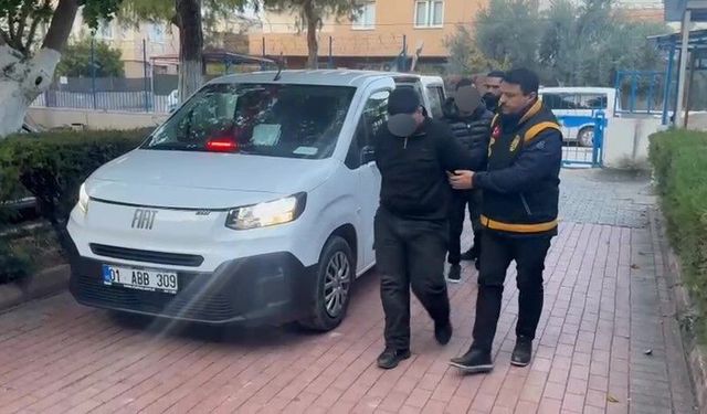 Yılbaşı Gecesi Düğün Ofisine Taşlı Saldırı! Baba ve Oğul Gözaltında