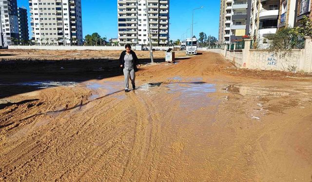 Lüks Binalar Var, Yol Yok: Sarıçam’da Tepki Çeken Manzara