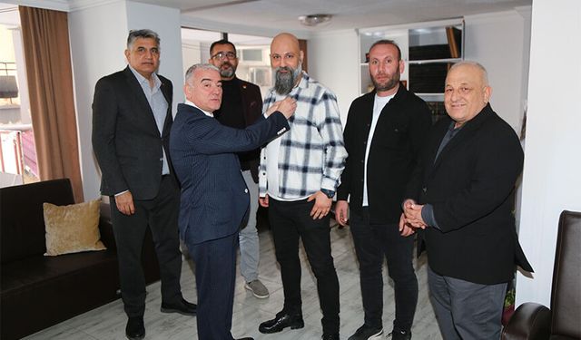 739 Gün Sonra Rozetini Aldı