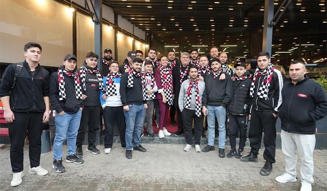 Adalı Taraftarlarla Buluştu