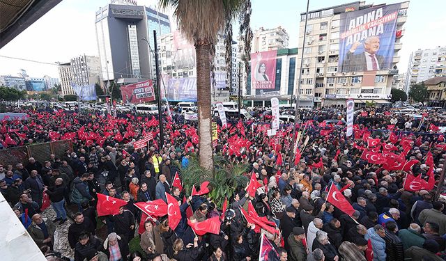 Adana Sokaklara Taştı! Zeydan Karalar’a On Binlerden Tarihi Karşılama