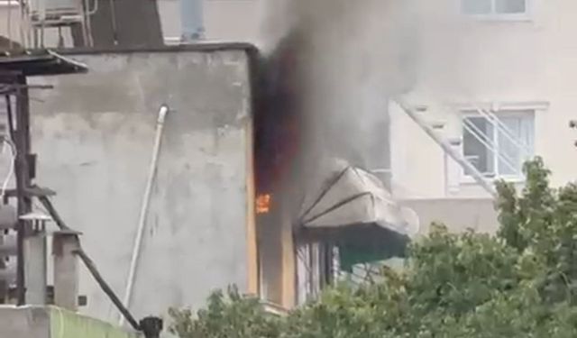 Kozan’da Korkutan Yangın! Evdeki Eşyalar Küle Döndü