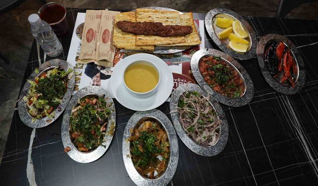 11 Ayın Sultanına Özel: Kebapçılarda Hazırlık Tamam