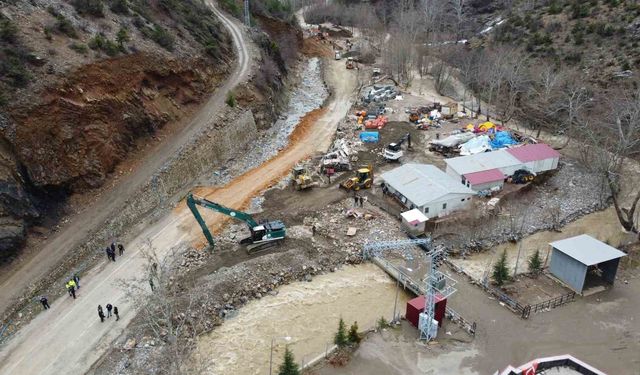 Adana-Kayseri Karayolu Felaket Sonrası Yeniden Açıldı