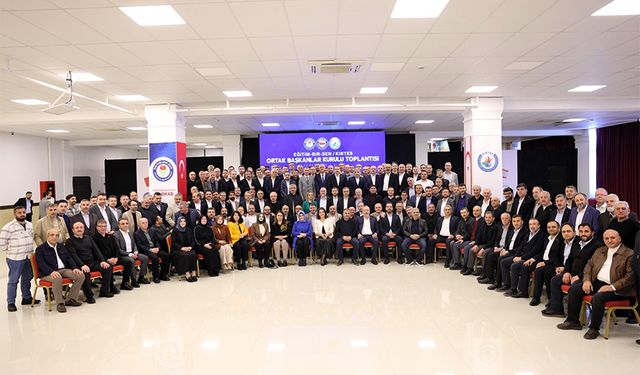 Eğitim-Bir-Sen’den Dünyaya Sert Mesaj: “Normsuzluk Çağı” Uyarısı