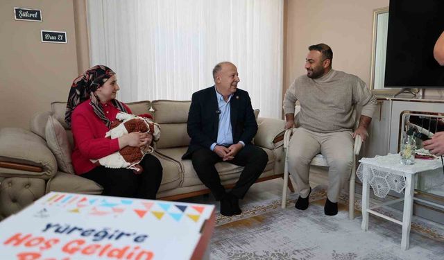 5 Bin 300 Aileye Ulaştılar! Yüreğir’de Bebek Sahibi Olanlara Büyük Destek