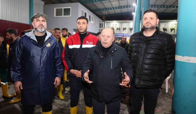 Adana’da Alarm Gecesi: Başkan Demirçalı Şantiyede