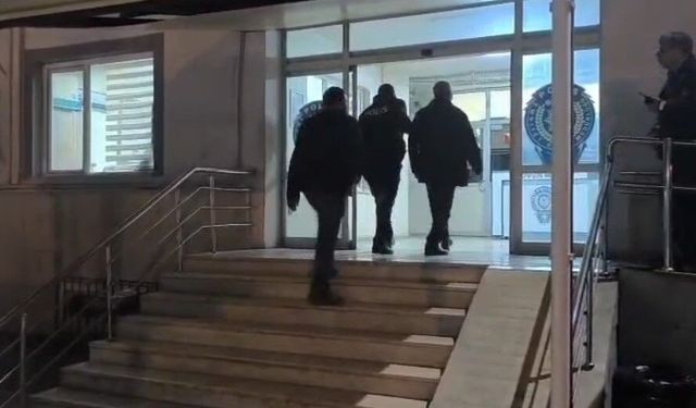 Adana’da Aranan 3 Hükümlü Polisten Kaçamadı