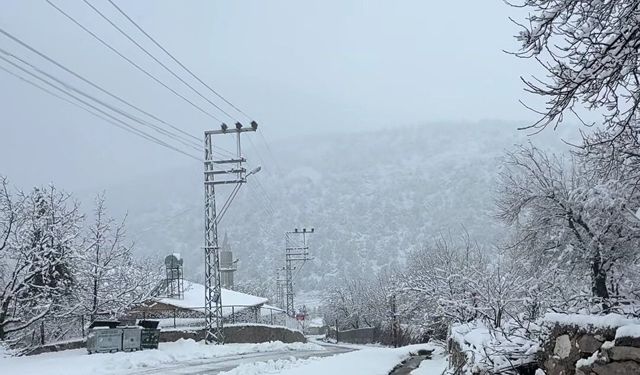 Adana’da Bayramda Kartpostallık Görüntüler! Yaylalar Beyaza Büründü