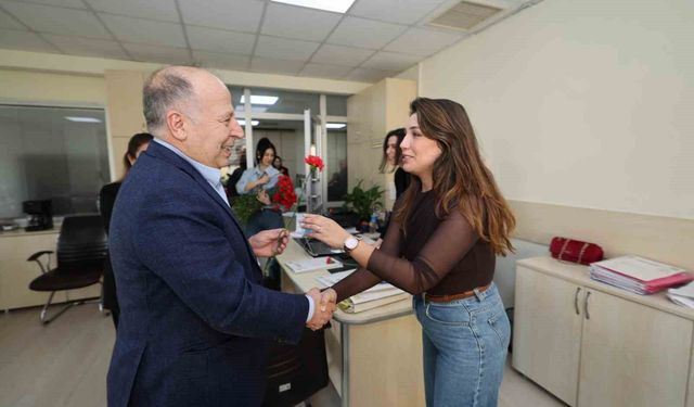 Başkan Demirçalı’dan Kadın Personele 8 Mart Sürprizi