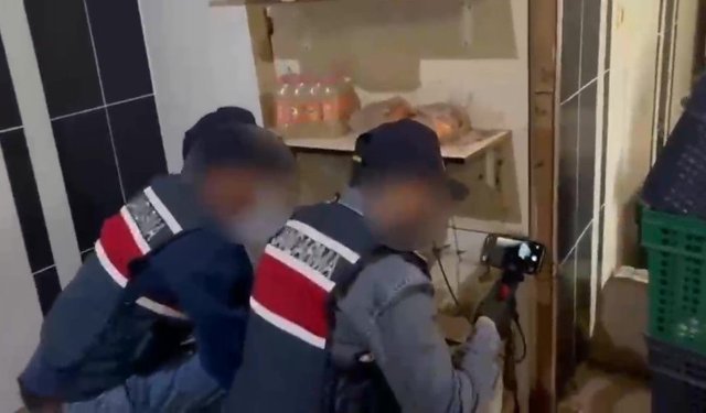 Rafın Arkasındaki Sır Ortaya Çıktı! Gizli Depodan Yüzlerce Litre