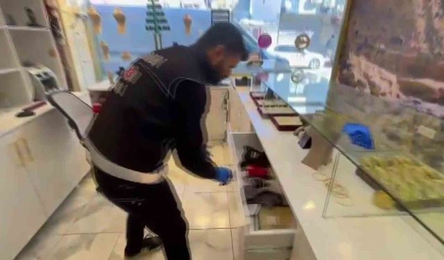 Adana’da Kuyumcu Görünümlü Tefecilik Operasyonu! 9 Kişi Yakalandı