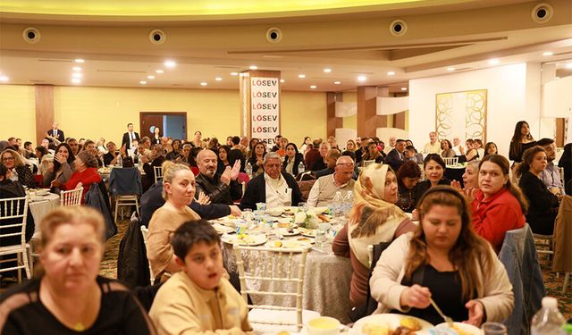 LÖSEV Adana’da Yüzleri Güldürdü! Kanser Hastaları Aynı Sofrada Buluştu