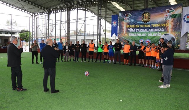 Adana’da Dikkat Çeken Turnuva! “Özgür Gazze” Temasıyla Başladı