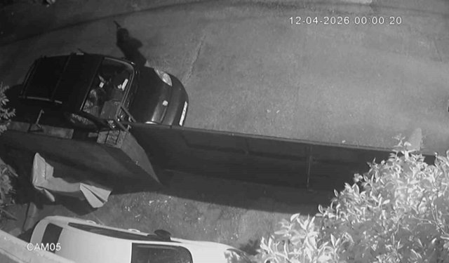 Kasklı Saldırgan Dehşeti! Adana’da Eve Kurşun Yağdırdı