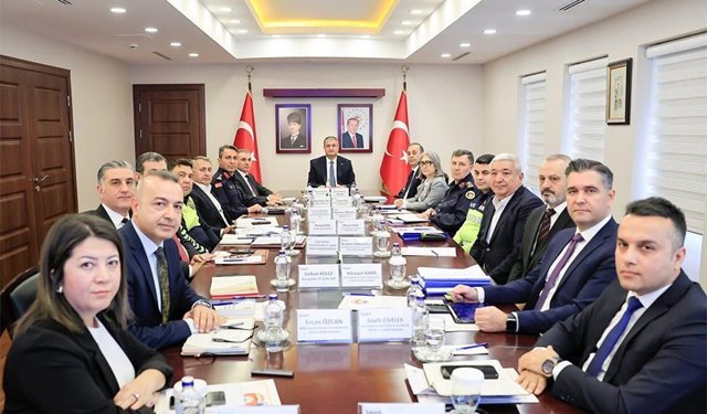 Adana’da Kritik Trafik Zirvesi! Vali Yavuz Talimatları Verdi