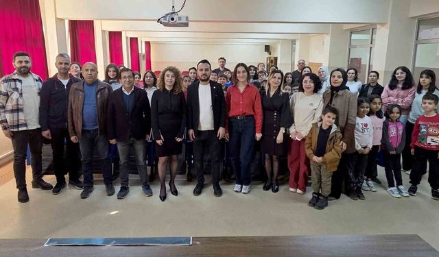 İnternetteki Yalanları Ortaya Çıkaran Proje! Öğrenciler “Dedektif” Oluyor