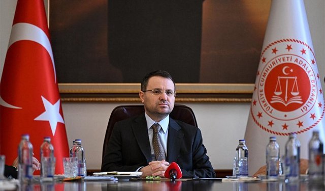 Çocukları İstismar Ettiler