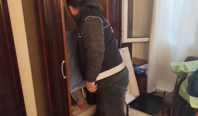 Dolaba Girip Çarşaf Örttü Ama Kurtulamadı: Adana’da İlginç Yakalanma