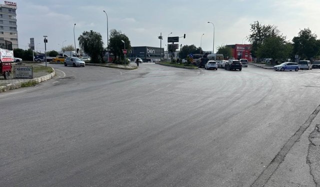 Adana’da Dehşet Anları: Çarpışma Bisikleti İkiye Böldü!