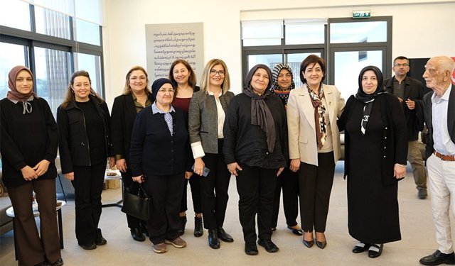 Süreyya Yavuz Hanımefendi, “Kalpten Kalbe Bir Gün” Etkinliğinde Büyüklerle Buluştu!