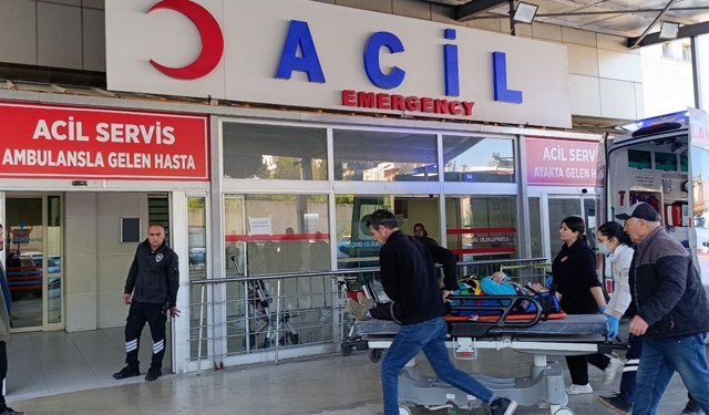 İşçi Servisi Devrildi! 15 Kişi Yaralandı