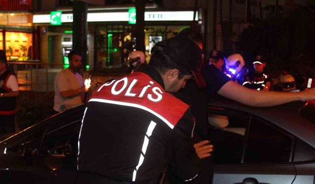 Adana’da Dev Uygulama: 66 Aranan Şüpheli Yakalandı