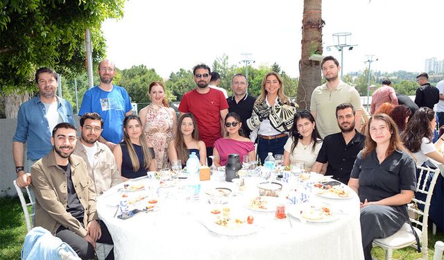Ecz. Elekarışmaz, “ADEO’nun 70. Yıl Etkinlikleri Mesleki Dayanışmayı Güçlendirdi”