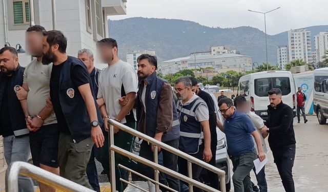 Kozan’da Kanlı Gece! 25 Yaşındaki Genç Hayatını Kaybetti