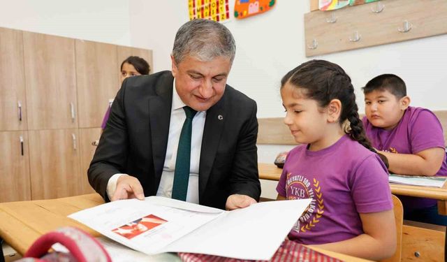 Adana'da 485 Bin Öğrenci Karne Aldı! Yaz Tatili Resmen Başladı