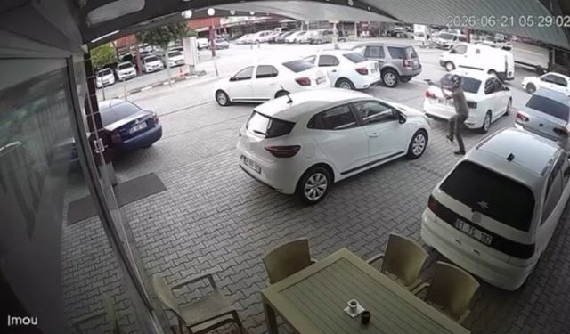 Yeşilova Oto Center'da Kurşun Yağmuru! Çok Sayıda Araç Hasar Gördü