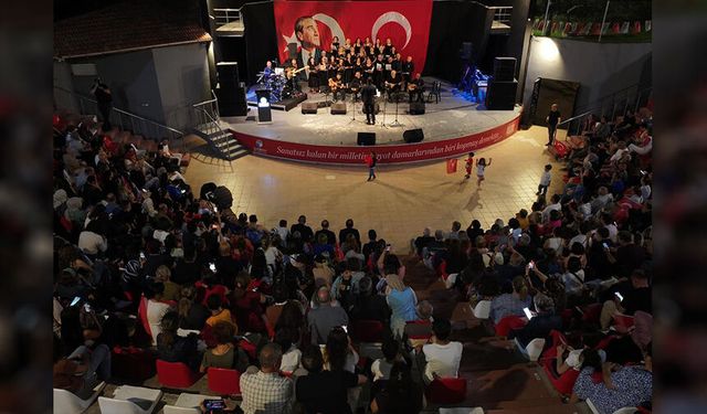 Çukurova’da Üç Günlük Sanat Şöleni! Amfi Tiyatro Dolup Taştı