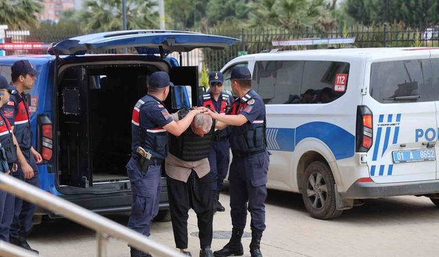 Kozan’daki Çifte Cinayet Şüphelisi Adliyeye Sevk Edildi