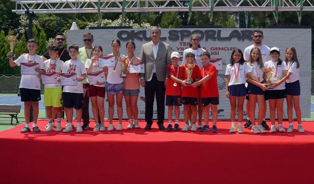 Okul Sporları Tenis Türkiye Birinciliği Tamamlandı