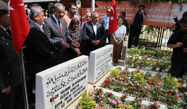 Adana'da 15 Temmuz'un Kahramanları Kabirleri Başında Anıldı
