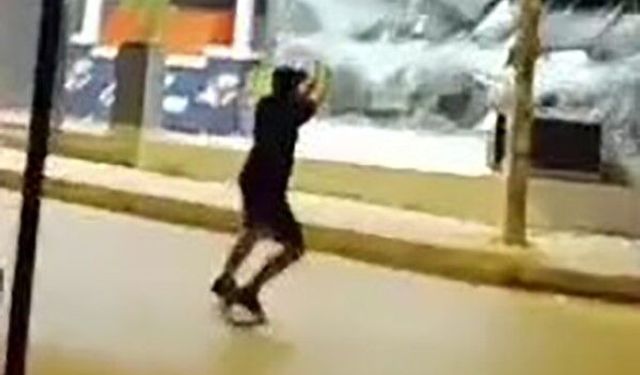 Gece Yarısı Silahlı Saldırı! Güvenlik Kameraları Her Şeyi Kaydetti