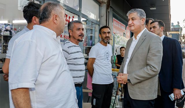 Vali Mustafa Yavuz Seyhan'da Esnafla Buluştu!